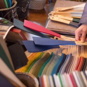 Chalk Paint, krétafesték színminta fakanalakon