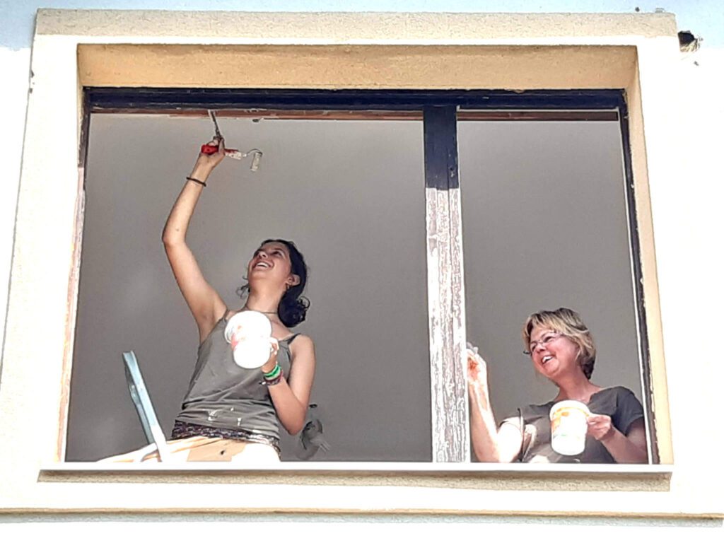 kismaros hazfelujitas annie sloan festekkel ablakfestes country grey