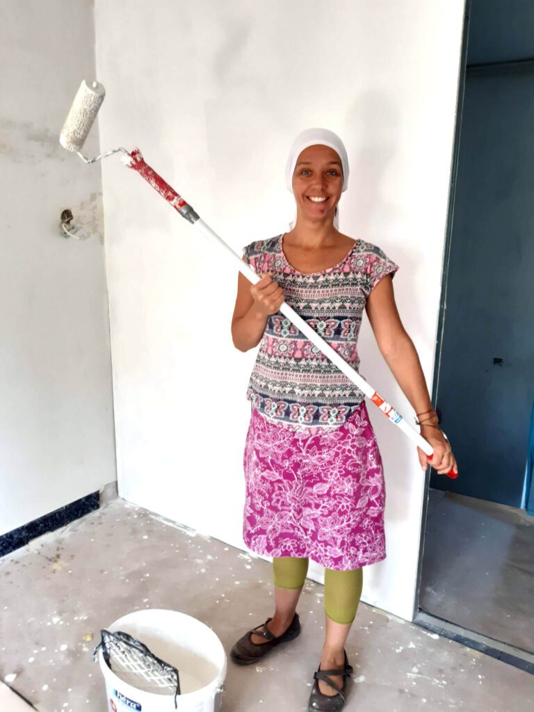 kismaros hazfelujitas csapattag nyilaszarok festese