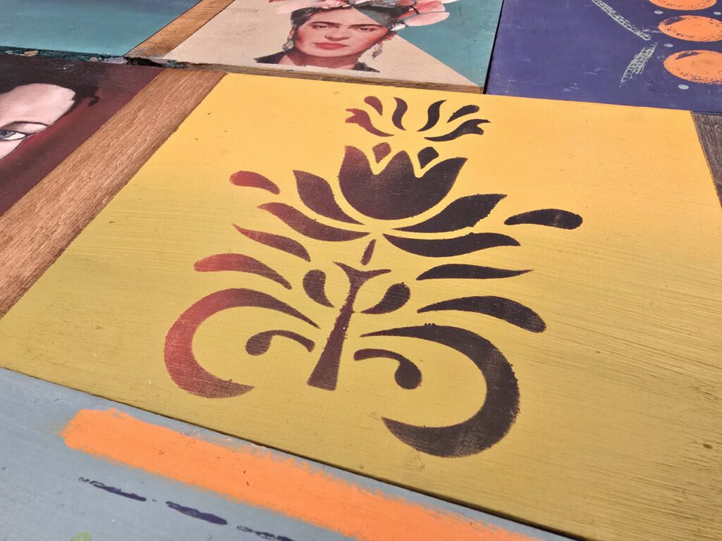 stencil sablon hasznalata random stencilezes ombre hatas tobb szin fustfolia metal 17