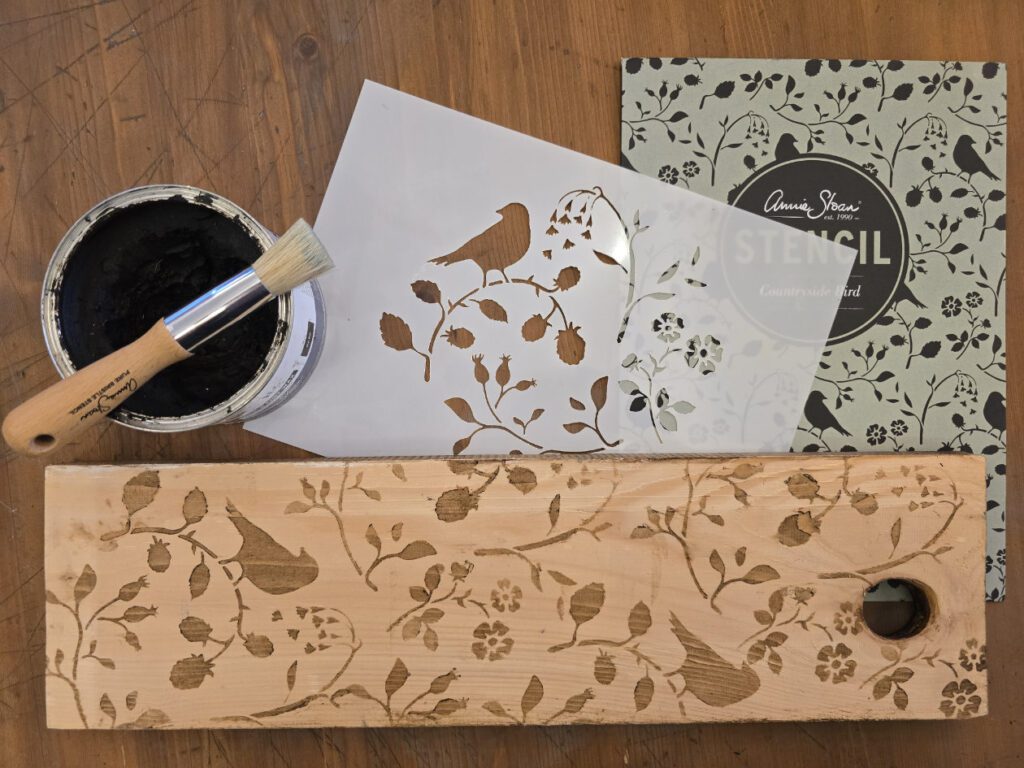 stencil sablon hasznalata random stencilezes sotet viasszal 1