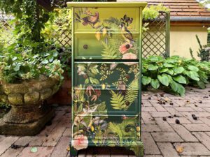 dzsungel mintas komod keszitese fekvo