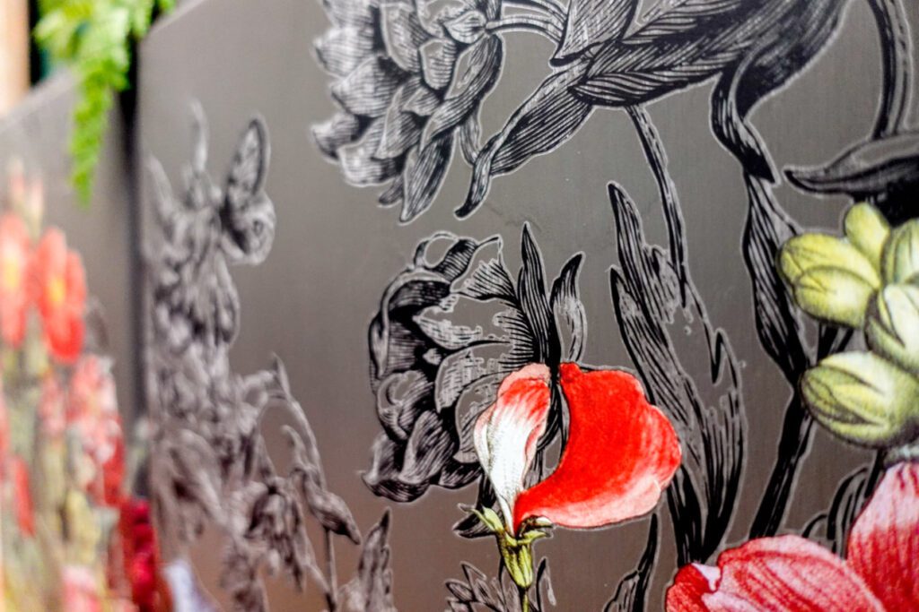 retro varia fenyes butor festese transzferfoliaval diszitve viragos iod traszferfolia graphite festek 26