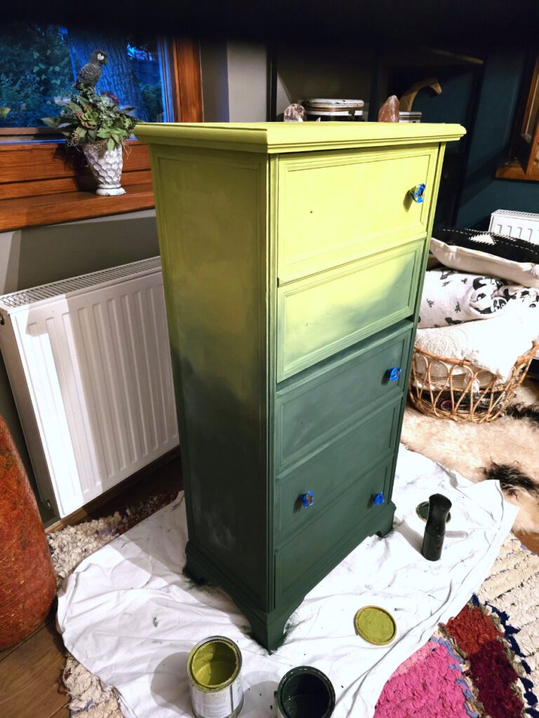 zold szinatmenet festese ombre komodon 2