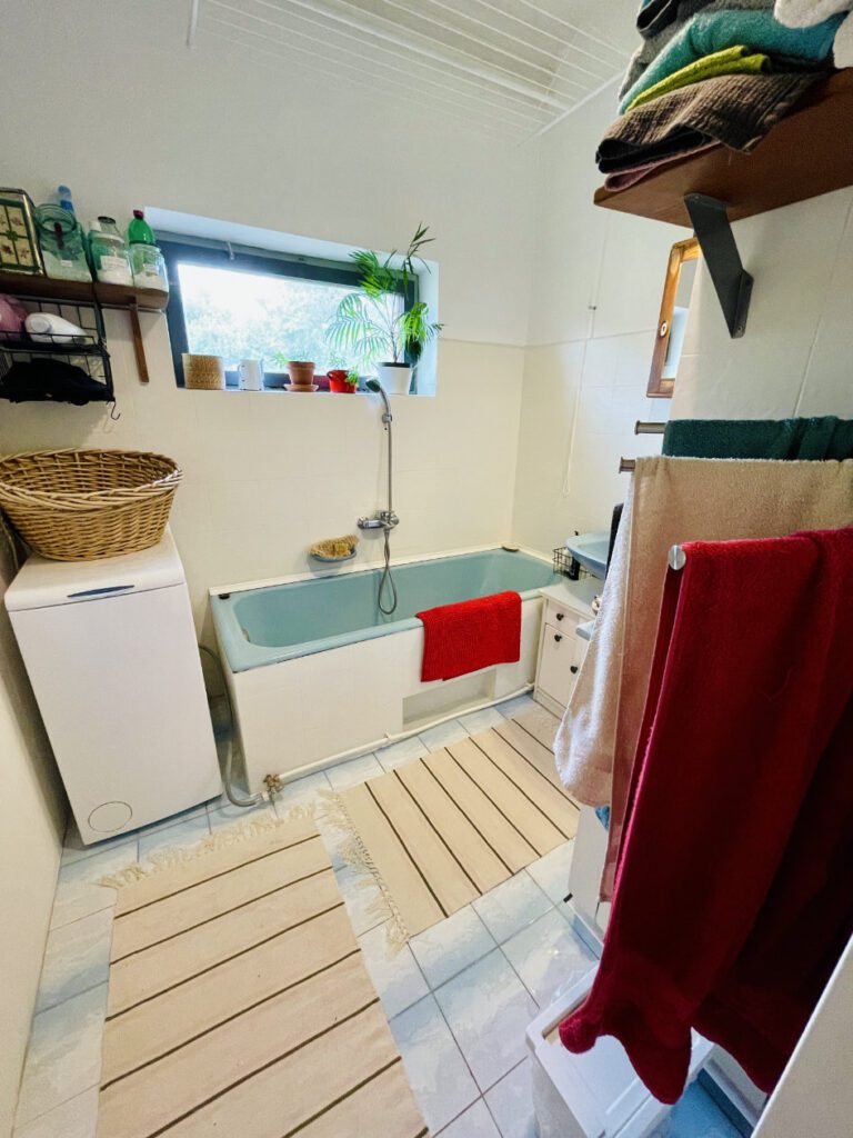 furdoszoba atfestese csupor agnes hazfelujitas csempefestes 14