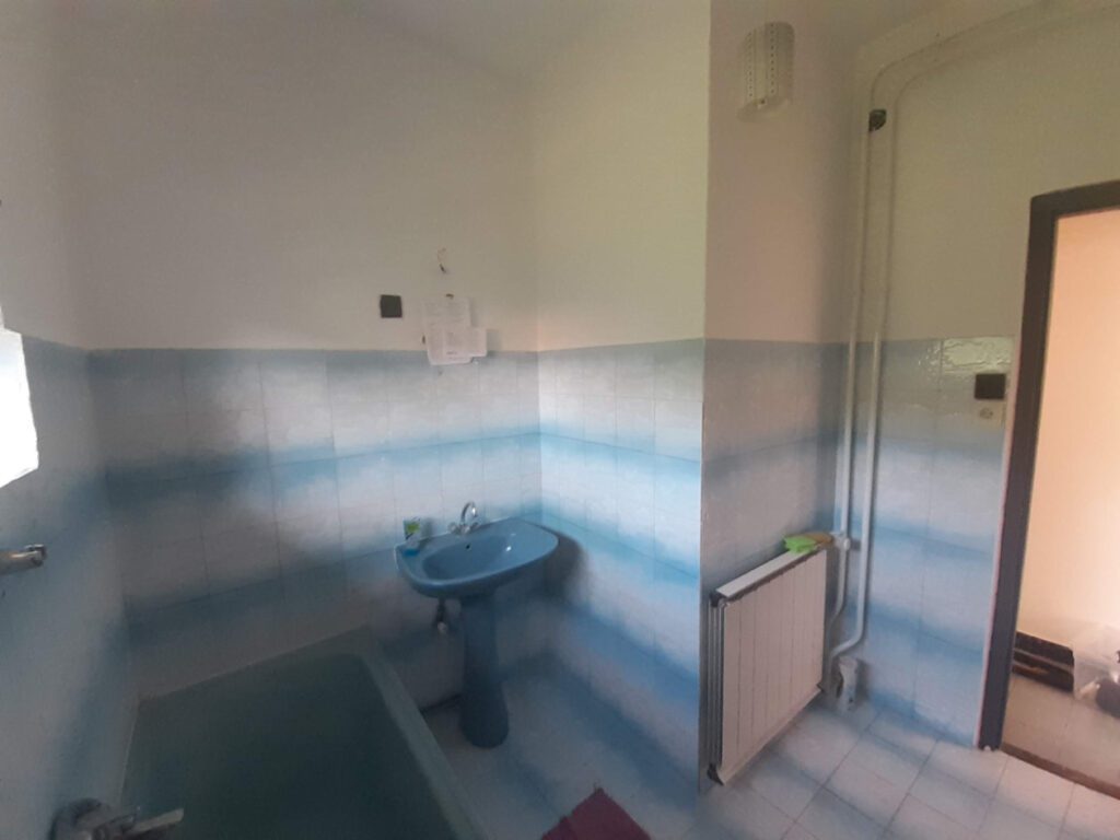 furdoszoba atfestese csupor agnes hazfelujitas csempefestes 6