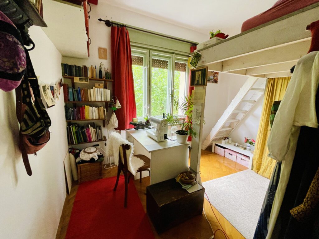 szoba atalakitasa kamaszlany kreativ butorfestes kismaros hazfelujitas 27