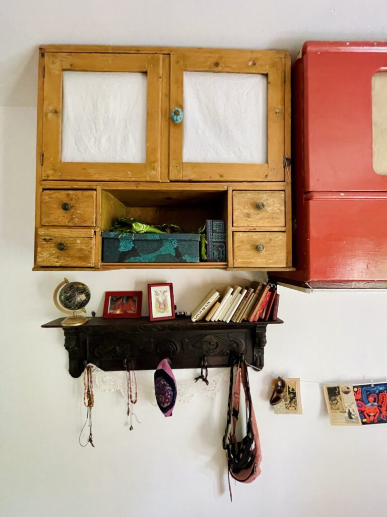 szoba atalakitasa kamaszlany kreativ butorfestes kismaros hazfelujitas 30