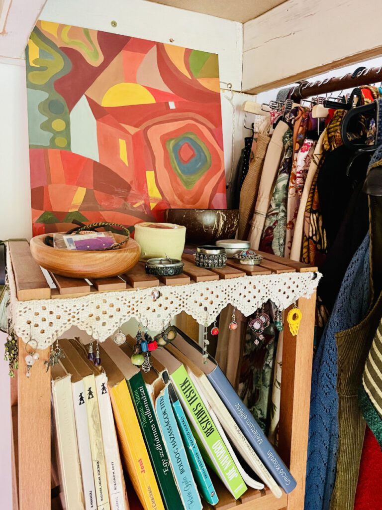 szoba atalakitasa kamaszlany kreativ butorfestes kismaros hazfelujitas 37