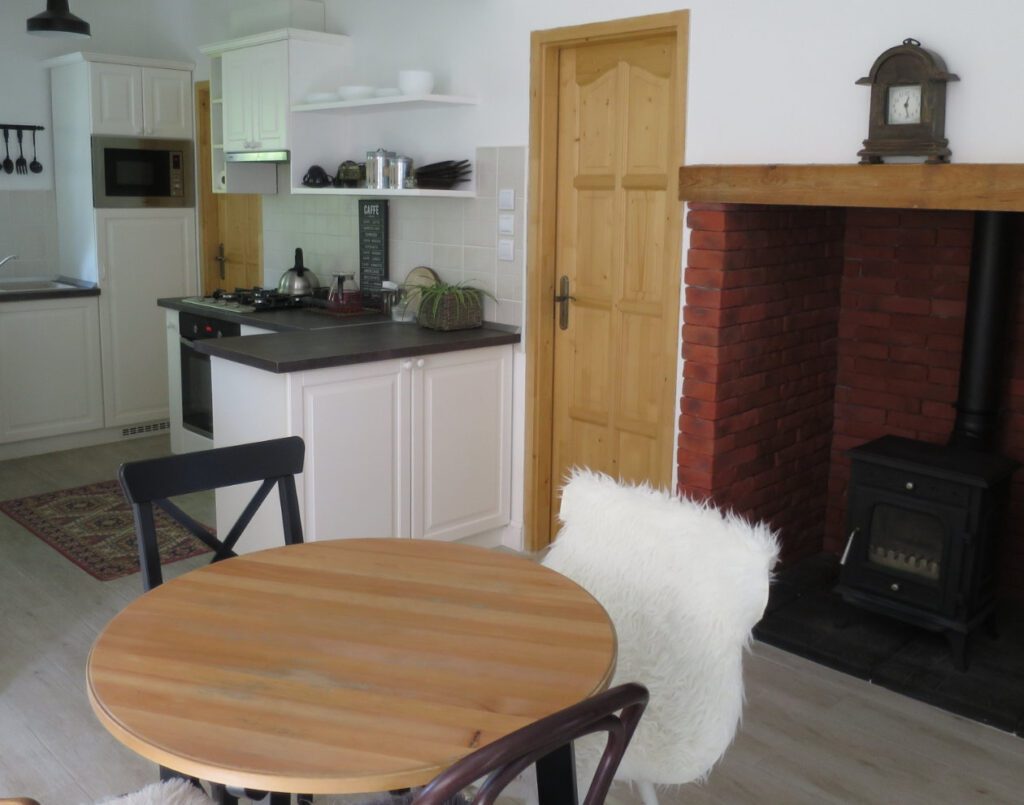 konyha ajto natur fenyo atfestes elott