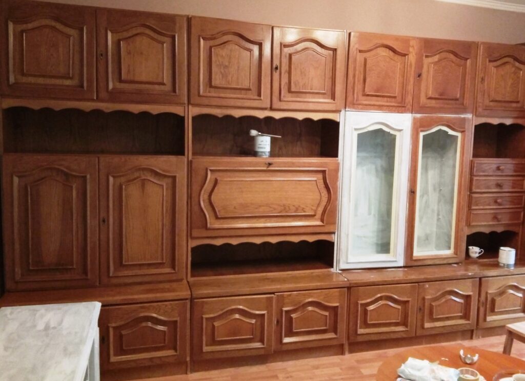 barna nappali szekrenysor felujitas festes feherre kretafestek