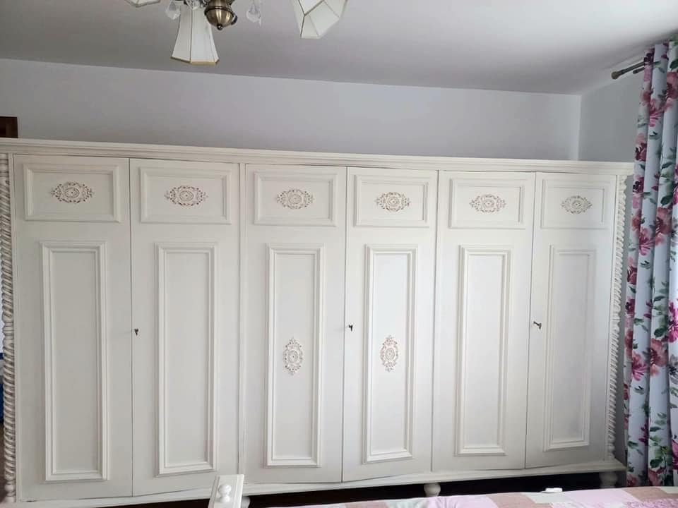 szekrenysor gardrobszekreny festve feher annie sloan chalk paint