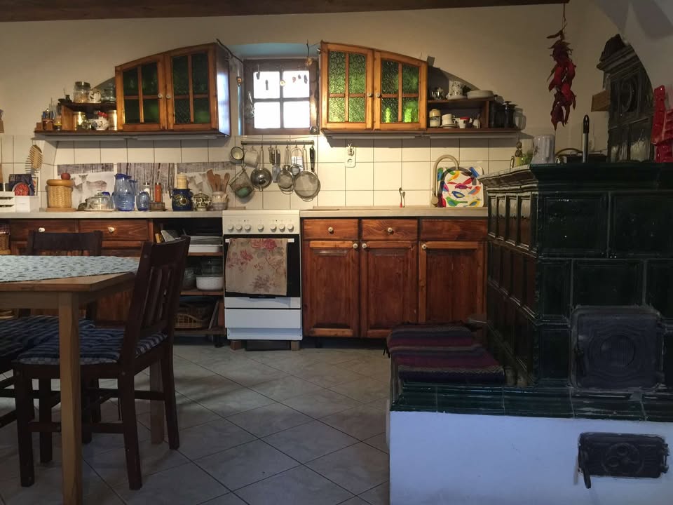 ügyfélmunka konyha előtte